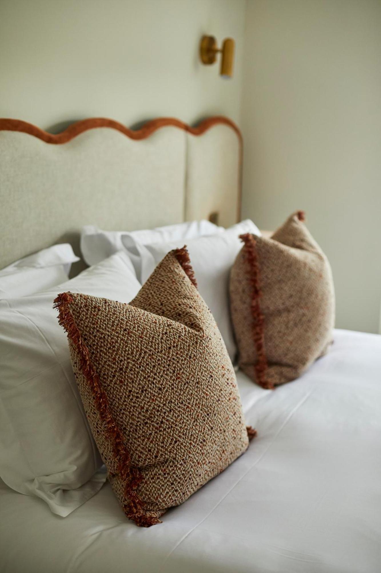 The Feathers Hotel 우드스톡 외부 사진